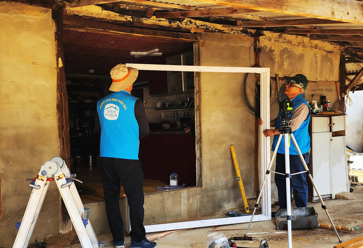 [영암=뉴시스]우리동네복지기동대 봉사활동. (사진=영암군 제공) 2025.06.12. photo@newsis.com *재판매 및 DB 금지