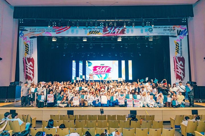 [대전=뉴시스] 우송정보대학교 글로벌실용예술학부 '제10회 SIAT' 기념촬영. (사진=우송정보대 제공) 2025.06.12. photo@newsis.com *재판매 및 DB 금지