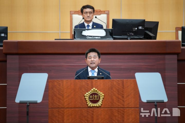 [전주=뉴시스] 윤수봉 전북도의원이 12일 제419회 제1차 정례회 도정 질문에서 발언하고 있다. 2025.06.12 *재판매 및 DB 금지