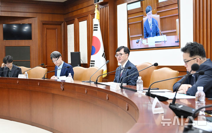 [세종=뉴시스] 임기근 기획재정부 2차관이 12일 서울 종로구 정부서울청사에서 관계부처 합동 '재정집행 점검회의'를 주재, 모두발언을 하고 있다. (사진=기재부 제공) 2025.06.12. photo@newsis.com