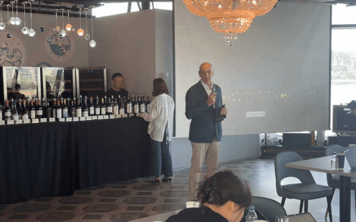 [서울=뉴시스]전병훈 수습기자 = 종합주류기업 아영FBC는 지난 12일 오전 서울 반포 세빛섬에 위치한 '무드서울(Mood Seoul)'에서 안티노리의 와인을 국내에 집중 소개하는 자리를 마련했다. *재판매 및 DB 금지 *재판매 및 DB 금지