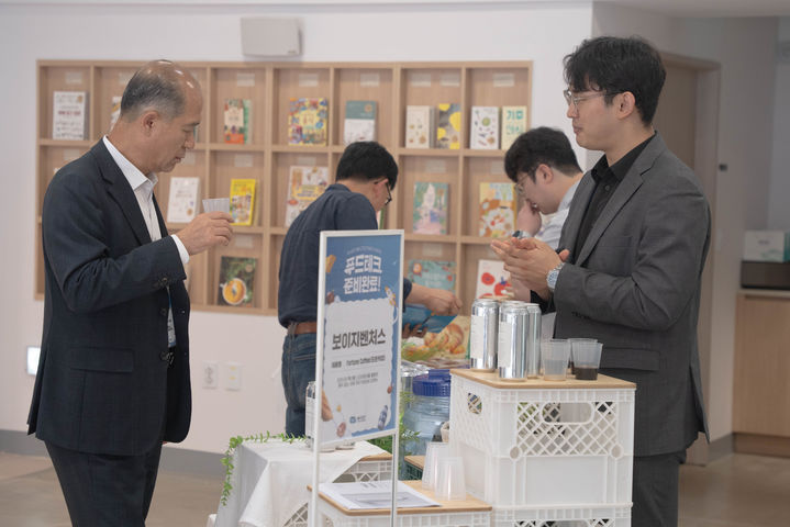 품평회 참석한 최창수 경기도농수산진흥원 원장(사진=경기도농수산진흥원 제공) *재판매 및 DB 금지