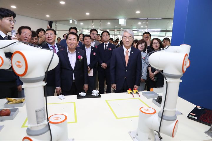 [창원=뉴시스]양산인공지능고, 개교 기념식 개최.(사진=경남교육청 제공) 2025.06.12.photo@newsis.com *재판매 및 DB 금지