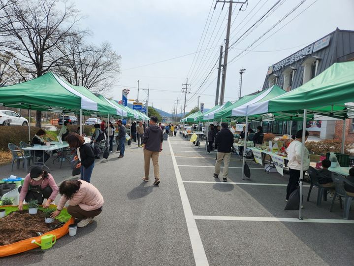 [거창=뉴시스] 거창군 행복장터 전경(25년 1회 장터) (사진=거창군 제공) 2025. 06. 13. photo@newsis.com&nbsp; *재판매 및 DB 금지