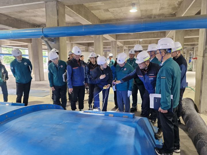 [양산=뉴시스] 대한민국 안전대전환 집중안전점검을 하고 있다. (사진=양산시 제공) 2025.06.16. photo@newsis.com *재판매 및 DB 금지