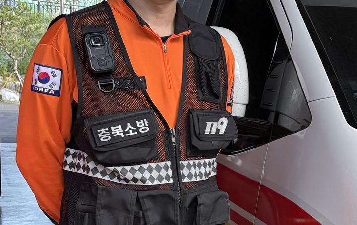 [서울=뉴시스]영동소방서 P3000 착용사진.(사진=링크플로우 제공) 2025.06.16. photo@newsis.com *재판매 및 DB 금지