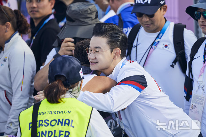 [서울=뉴시스]장애인체육회 대한민국 선수단장으로 활동한 배동현 이사장. (사진=대한장애인체육회 제공)