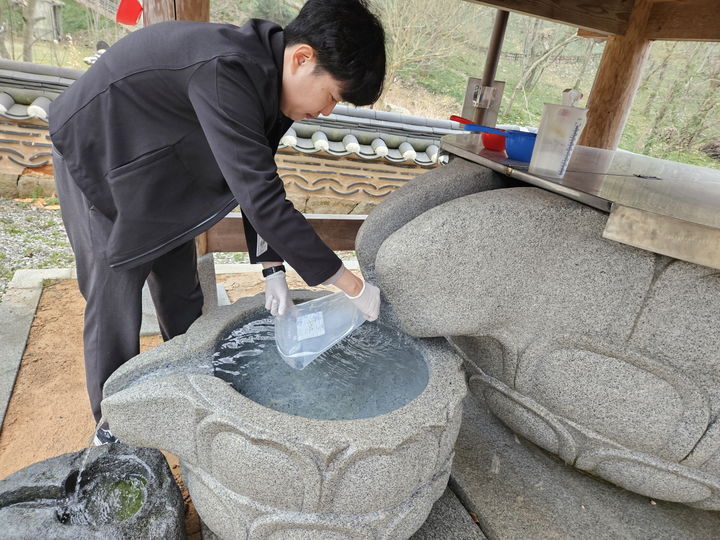 *재판매 및 DB 금지