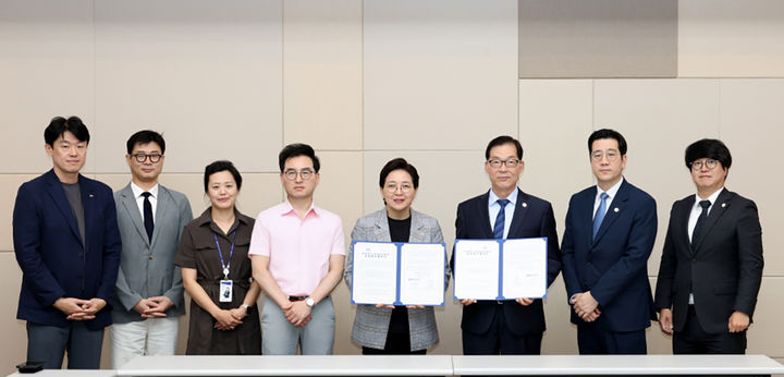 [광주=뉴시스] 국립광주과학관, 광주관광공사 '과학문화 확산 미래 과학인재 양성' 업무협약. (사진=국립광주과학관 제공). photo@newsis.com *재판매 및 DB 금지