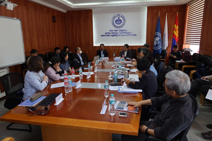 [인천=뉴시스] '동아시아의 지역 변화, 도전 과제 그리고 협력의 미래'(Rising Regional Changes, Challenges and Cooperation in East Asia)을 주제로 국제학술회의에 참석한 학계 관계자들이 토론을 하고 있다. (사진=인하대 제공) 2025.06.17. photo@newsis.com *재판매 및 DB 금지