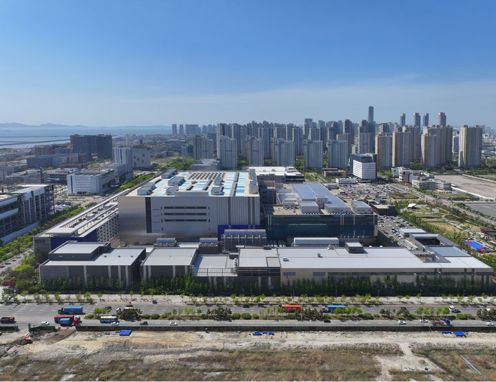 '롯데 이직' 앞두고 영업비밀 유출한 前삼바 직원 집행유예