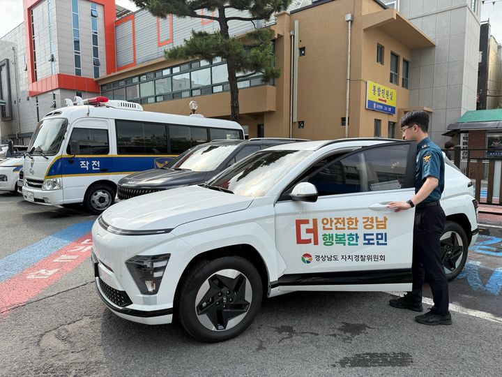 [진주=뉴시스] 진주경찰서 APO(학대·가정폭력 전담경찰관), 가정폭력 피해자 신속 보호조치. (사진=진주경찰서 제공) 2025.06.17. photo@newsis.com *재판매 및 DB 금지