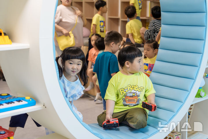 [증평=뉴시스] 365 아이돌봄서비스 현장. 기사 내용과 관계 없음 (사진= 증평군 제공) 2025.06.17. photo@newsis.com *재판매 및 DB 금지