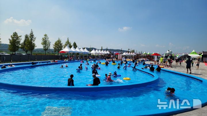 [여주=뉴시스]여주 오학 물놀이장 전경(사진=여주시 제공)2025.06.17.photo@newsis.com
