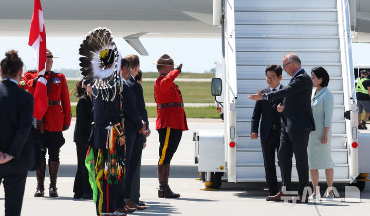 G7 열리는 캐나다 도착한 이재명 대통령 1박3일 '첫 순방' 돌입