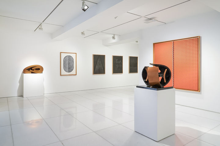 Installation view of UM Tai-Jung, World Worlds, ARARIO GALLERY SEOUL *재판매 및 DB 금지