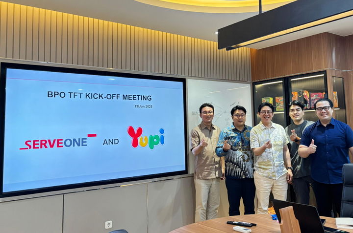 [서울=뉴시스]서브원 인도네시아 법인 관계자들과 동남아 최대 젤리 제조업체 유피(Yupi)사 관계자들이 구매 BPO(업무 프로세스 아웃소싱) 실무 미팅에 앞서 기념 촬영을 하고 있다. (사진=서브원 제공) photo@newsis.com *재판매 및 DB 금지