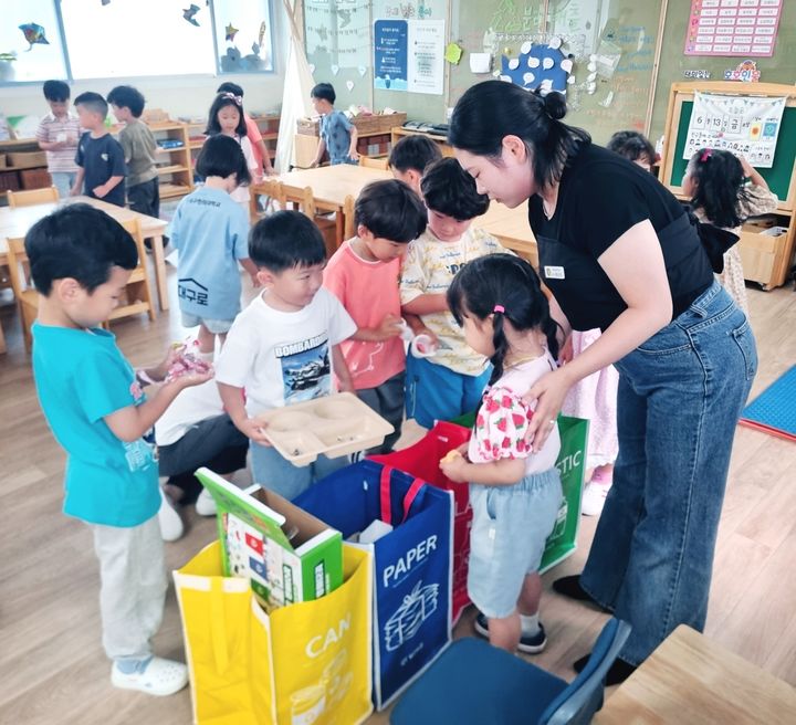 [대구=뉴시스]대구교육청, 영유아학교 시범기관 43곳 현장 컨설팅(사진=대구교육청 제공) photo@newsis.com *재판매 및 DB 금지