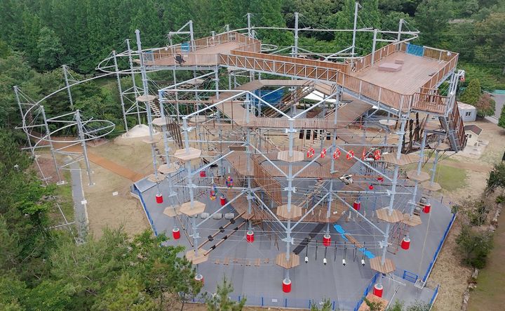 [광주=뉴시스] 복합 모험활동시설인 광주학생교육원 '어드밴처 챌린지93' 전경. (사진 제공 = 광주교육청). 2025.06.18. photo@newsis.com *재판매 및 DB 금지