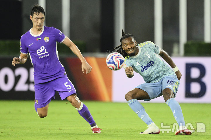 [워싱턴=AP/뉴시스] 축구 국가대표 미드필더 박용우(알아인·아랍에미리트), 2025 국제축구연맹(FIFA) 클럽월드컵 조별리그 G조 1차전에서 유벤투스(이탈리아) 상대. 2025.06.18.