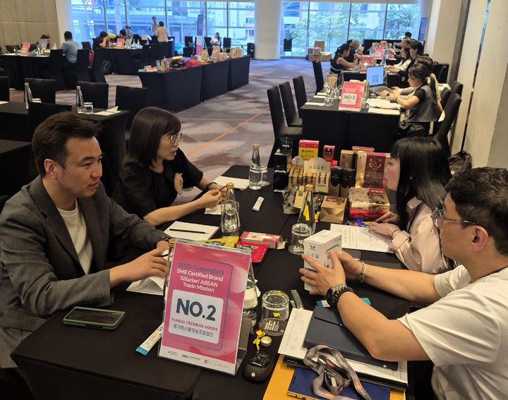 [안동=뉴시스] 지난 9일부터 14일까지 베트남 호치민에서 열린 수출상담회. (사진=경북도 제공) 2025.06.19. photo@newsis.com *재판매 및 DB 금지