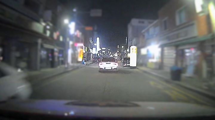 경찰의 음주 단속 정차 요구를 무시하고 달아나는 20대 운전자 모습. (사진=경기남부경찰청 제공) *재판매 및 DB 금지