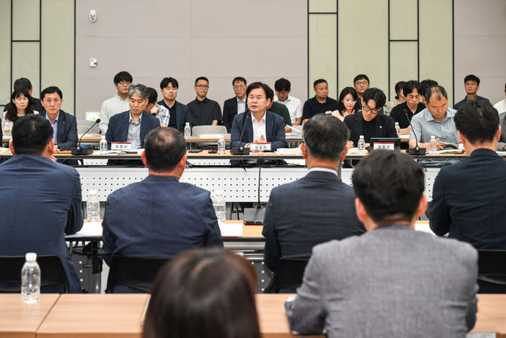 [안동=뉴시스] 19일 경북도청에서 '경북 새 정부 국정과제 기획추진단' 도-시군 전략회의가 열리고 있다. (사진=경북도 제공) 2025.06.19. photo@newsis.com *재판매 및 DB 금지