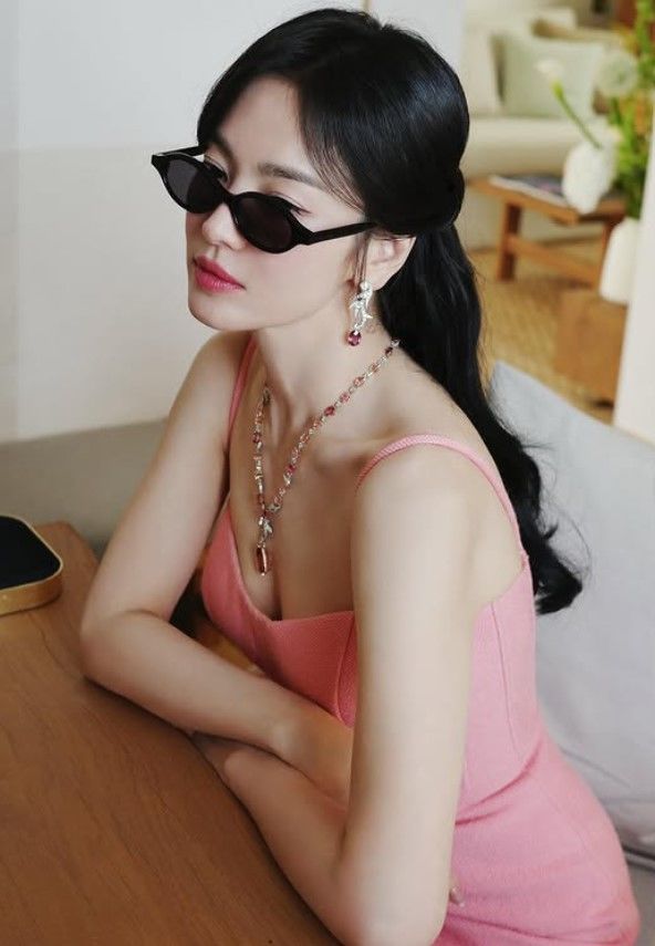 [서울=뉴시스] 송혜교. (사진=송혜교 인스타그램 캡처) 2025.06.19. photo@newsis.com *재판매 및 DB 금지