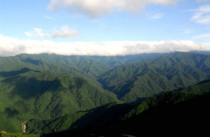 [대전=뉴시스] 백두대간 중 설악산 향로봉 전경.(사진=산림청 제공) *재판매 및 DB 금지