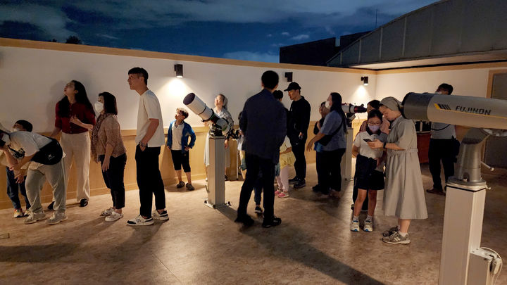 [광주=뉴시스] 광주시청소년수련원 '가족천문캠프' 운영. (사진=광주청소년수련원 제공). photo@newsis.com *재판매 및 DB 금지