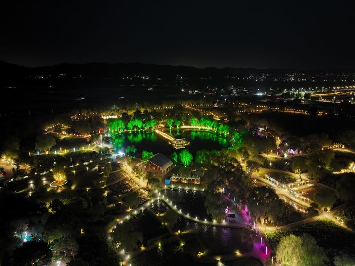 [부여=뉴시스] 부여서동연꽃축제 아간경관. (사진= 부여군 제공) *재판매 및 DB 금지