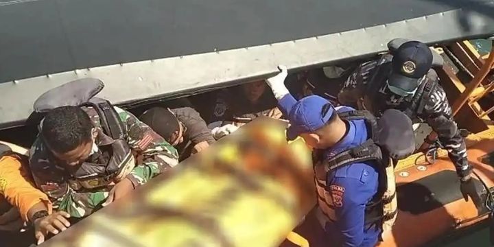 [서울=뉴시스]인도네시아 코모도 국립공원의 핑크 비치에서 중국인 여성 관광객이 바닷물에 휩쓸려 숨지는 사고가 발생했다.(사진=샤오샹천바오) *재판매 및 DB 금지