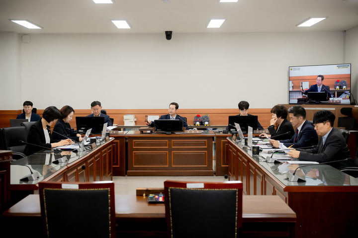 남양주시정연구원 후보자 인사청문 경과보고서 채택. (사진=남양주시의회 제공) photo@newsis.com *재판매 및 DB 금지