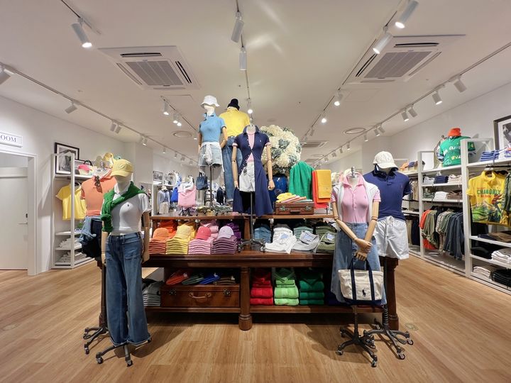 [제주=뉴시스] 제주신화월드 내 신세계사이먼 제주 프리미엄 센터 폴로 랄프로렌 매장 내부. (사진=신세계사이먼 제공) photo@newsis.com&nbsp; *재판매 및 DB 금지