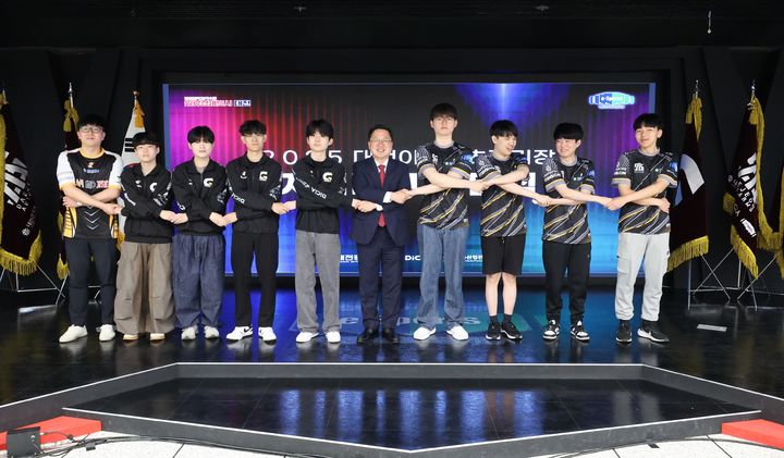 ｢대전＝뉴시스｣대전시는 20일 대전이스포츠경기장에서 지역 연고 이스포츠 구단 3개 팀의 공식 창단식을 가졌다。２０２５。 ０６。 ２０ ｐｈｏｔｏ＠ｎｅｗｓｉｓ。ｃｏｍ *재판매 및 DB 금지