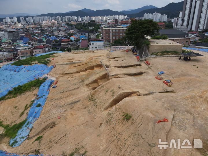 [전주=뉴시스]윤난슬 기자 = 전북 전주시는 후백제 도성인 전북 전주의 북쪽 지역을 방어했던 종광대 토성이 전북특별자치도 문화유산으로 20일 지정·고시됐다고 밝혔다. (사진=전주시 제공) photo@newsis.com&nbsp; 