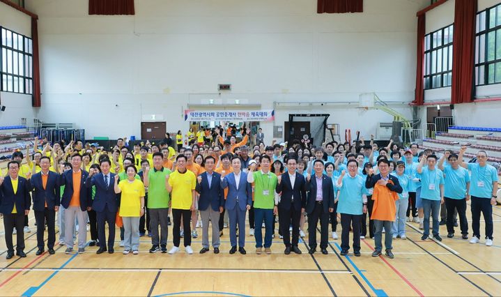 [대전=뉴시스]대전시는 21일 목원대학교 강당에서 한국공인중개사협회 대전시회 회원 300여 명이 참석한 가운데 '부동산 중개업 종사자 다짐 캠페인'을 가졌다. (사진=대전시 제공) 2025. 06. 21 photo@newsis.com *재판매 및 DB 금지