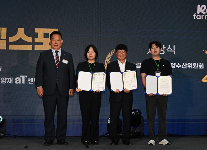  *재판매 및 DB 금지