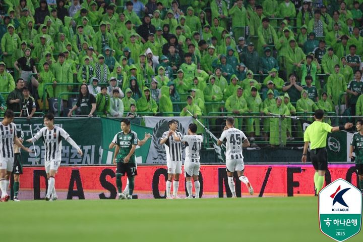[서울=뉴시스] 프로축구 K리그1 FC서울의 류재문. (사진=한국프로축구연맹 제공)