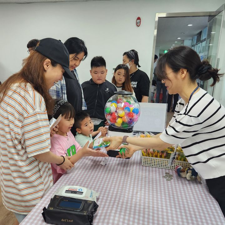 [구미=뉴시스] 우리동네로 찾아오는 가족축제. (사진=구미시가족센터 제공) 2025.06.22 photo@newsis.com *재판매 및 DB 금지