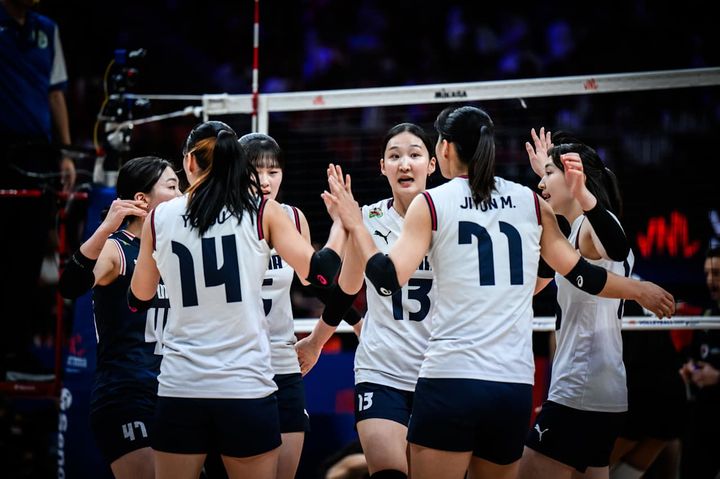 22일(한국 시간) 튀르키예 이스탄불에서 열린 2025 국제배구연맹(FIVB) 발리볼네이션스리그(VNL) 2주 차 3차전에서 튀르키예(세계 3위)에 0-3(11-25 13-25 17-25)으로 패한 한국 여자배구 대표팀. 2025.06.22. (사진=FIVB 홈페이지 캡처) *재판매 및 DB 금지