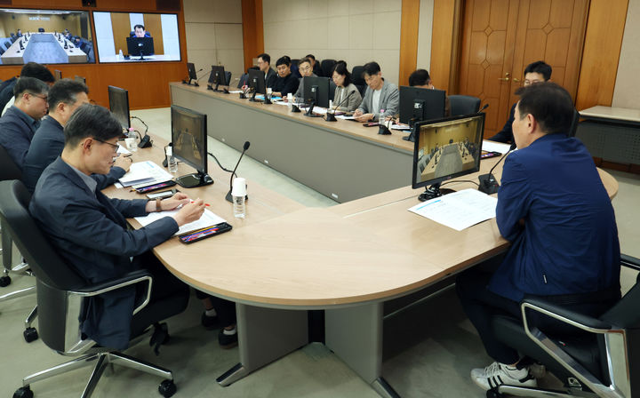 거래소, 美 이란 공습에 긴급 점검회의…"시장감시 대폭 강화"