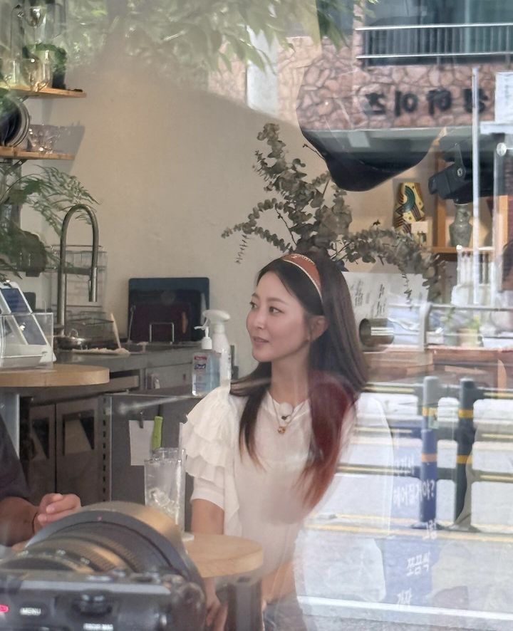 [서울=뉴시스] 김희선. (사진=김희선 인스타그램 캡처) 2025.06.23. photo@newsis.com *재판매 및 DB 금지