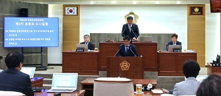 곡계굴 특별법 제정 건의문 채택하는 단양군의회 *재판매 및 DB 금지