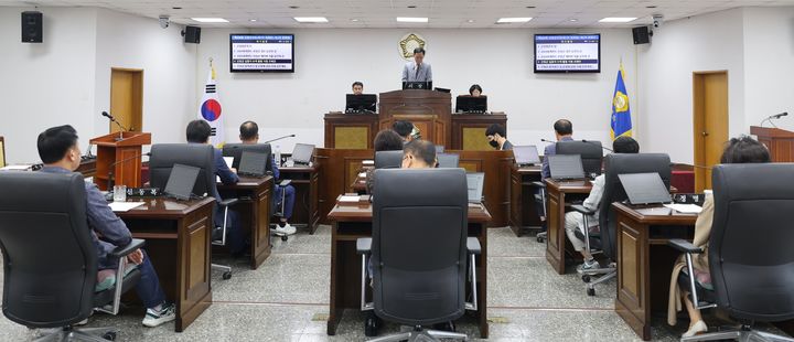 [산청=뉴시스] 제306회 산청군의회 제1차 정례회 폐회 (사진=산청군 제공) 2025.06.23. photo@newsis.com *재판매 및 DB 금지