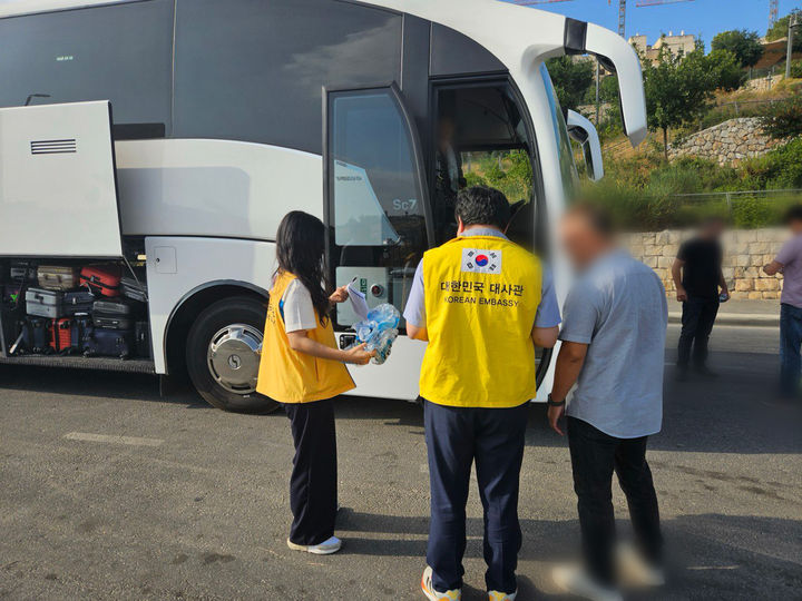 [서울=뉴시스] 외교부는 이스라엘 체류 우리 국민과 동포 45명이 육로를 통해 이집트로 대피했다고 23일 밝혔다. (사진=외교부 제공) 2025.06.23 *재판매 및 DB 금지