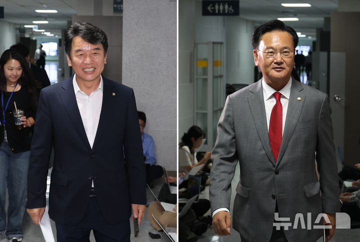 [서울=뉴시스] 고승민 기자 = 문진석(왼쪽 사진) 더불어민주당 원내수석부대표와 유상범 국민의힘 원내수석부대표가 상임위원장 배분 등 협상을 위해 23일 서울 여의도 국회 의원회관 문진석 의원실로 각자 향하고 있다. 2025.06.23. kkssmm99@newsis.com