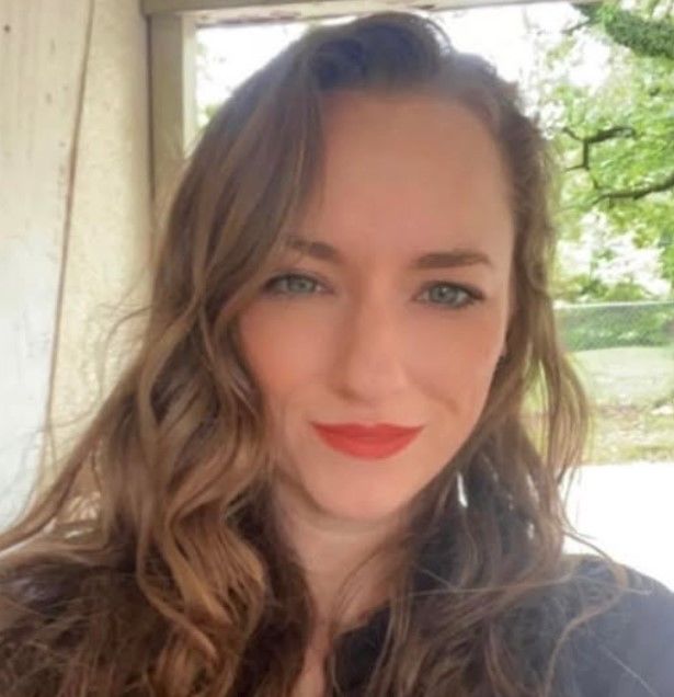 [뉴시스] 미국 아칸소주에서 1년 넘게 실종 상태였던 30대 여성이 최근 무사히 발견됐다. 그녀는 한 주유소에 들어가 자신이 실종자라고 직접 밝힌 것으로 전해졌다. (사진=핫스프링스 경찰국 페이스북) *재판매 및 DB 금지