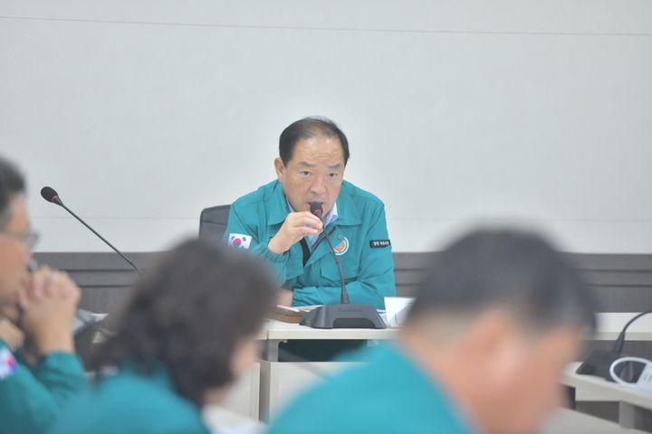 [속초=뉴시스] 지난해 폭염대응 재난안전 상황회의 모습.(사진=속초시 제공)photo@newsis.com *재판매 및 DB 금지