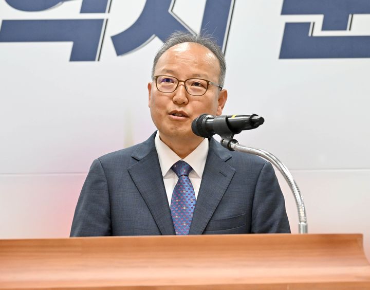  [군위=뉴시스] 배춘식 군위군 부군수가 취임식에서 인사말을 하고 있다. (사진=군위군 제공) 2025.06.24. photo@newsis.com *재판매 및 DB 금지